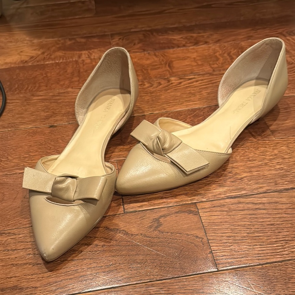 Ivanka Trump Tan Flats with Bow and d'Orsay Design